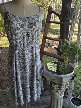 Old Navy Cream Black Floral Sundress Size